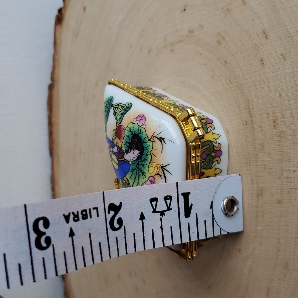 Vintage Asian Design Porcelain Petite Hinged Box Trinket/Pill - Picture 10 of 11